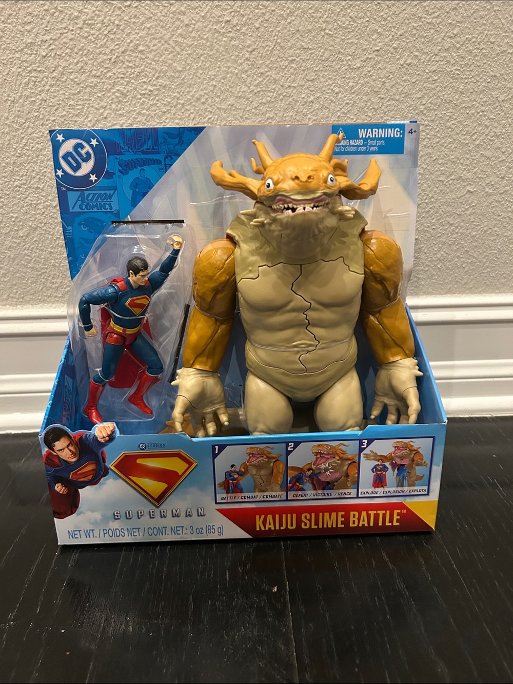 Superman 6" Kaiju Battle Pack
Action Figure Playset